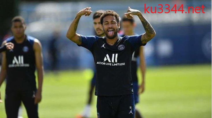 Neymar kỳ thị chủng tộc châu Á và bị phạt 